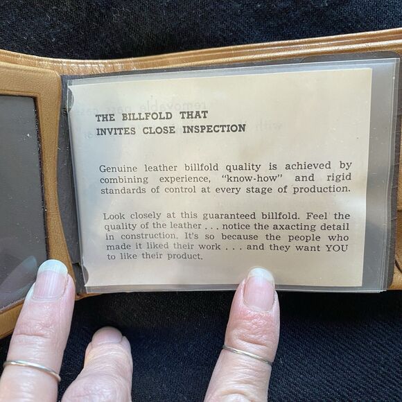 Vintage Tan Leather Bifold Wallet. Snap Closure. New But With Blemish. USA. - Picture 9 of 15